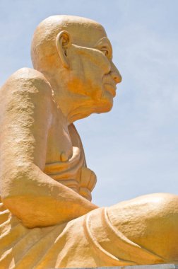 Luang Pu Thuat, Tayland 'daki büyük altın keşiş heykeli..
