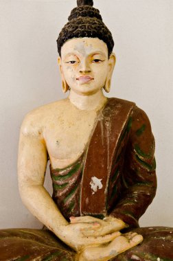 Eski Buda heykeli Wat Khao Kaeo Worawihan tapınağında, Tayland.