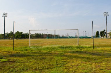 Futbol golü ve yeşil alan, Tayland.