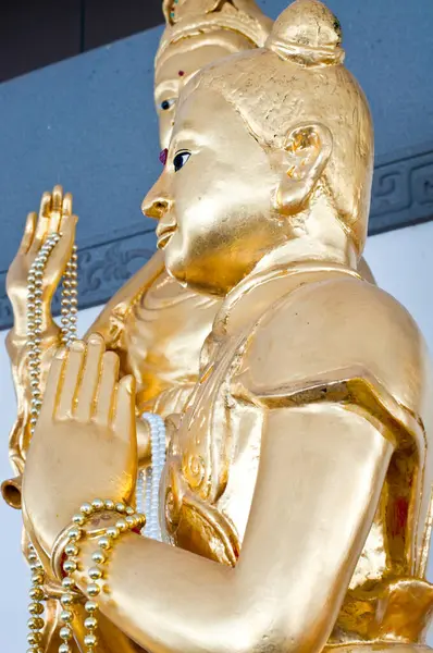 Altın Çin tanrısı Guan Im pavyonu, Tayland.