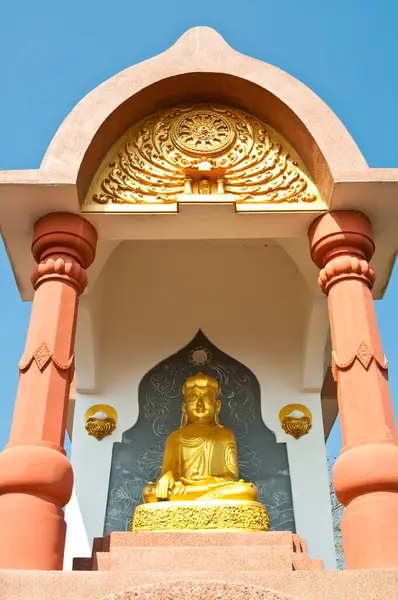 Tayland 'daki Tayland tapınağında Çin usulü Buddha.
