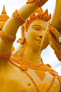 Tayland 'da mum festivalinde yapılan Tayland tarzı oyma sanatı.