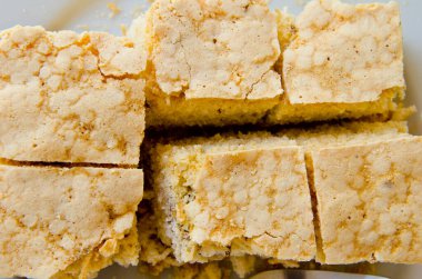 Tayland usulü tatlı tatlılar beyaz tabakta, Tayland.