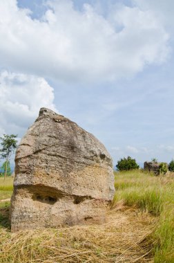 Mor Hin Khao taş parkının manzarası, Tayland Style Stone Henge, Tayland.