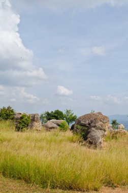 Mor Hin Khao taş parkının manzarası, Tayland Style Stone Henge, Tayland.