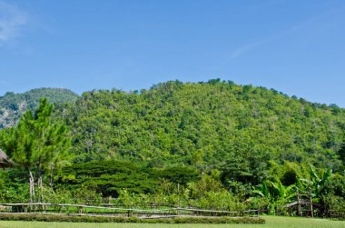 dağ ve mavi gökyüzü, Tayland.