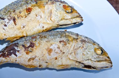 Tabakta kızarmış balık, Tayland usulü yemek, Tayland.