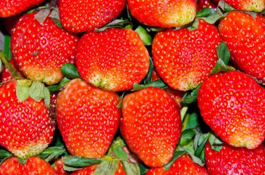 Markette taze çilek, Tayland.