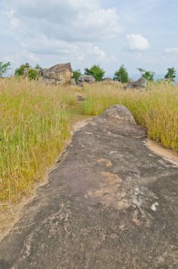 Mor Hin Khao taş parkının manzarası, Tayland Style Stone Henge, Tayland.