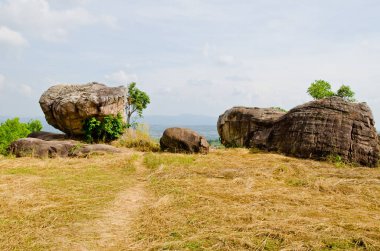 Mor Hin Khao taş parkının manzarası, Tayland Style Stone Henge, Tayland.