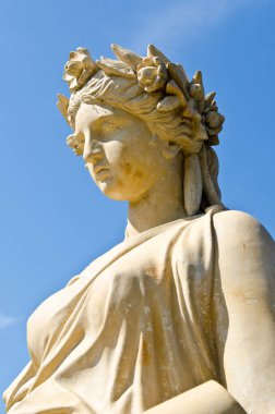 Tayland 'daki Bang Pa-In Sarayı' ndaki heykel..