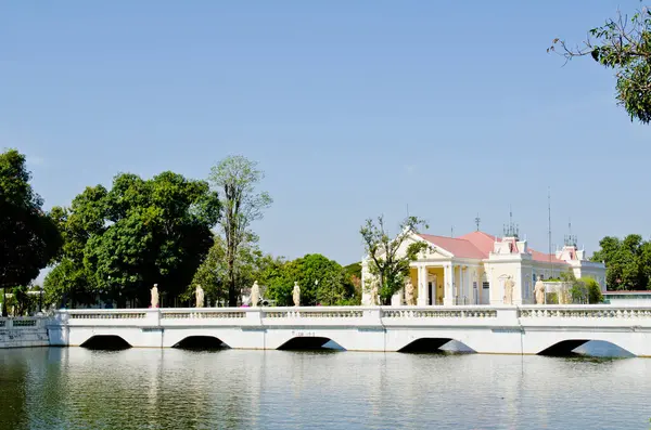 Phra Thinang Varobhas Bimarn Bang Pa-in Sarayı, Ayuthaya, Tayland.