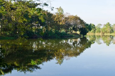 Tayland 'ın Sakaeo ilindeki Sakaeo gölünün manzarası.