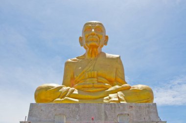 Luang Pu Thuat, Tayland 'daki büyük altın keşiş heykeli..