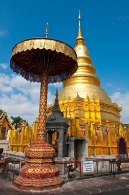 phrathat hariphunchai pagoda, il: lamphun, thailand.