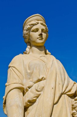 Tayland 'daki Bang Pa-In Sarayı' ndaki heykel..