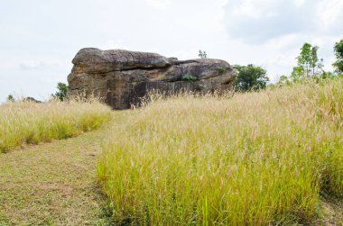 Mor Hin Khao taş parkının manzarası, Tayland Style Stone Henge, Tayland.