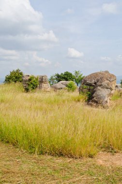 Mor Hin Khao taş parkının manzarası, Tayland Style Stone Henge, Tayland.