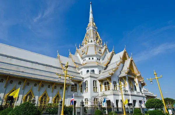 Sothorn Wararam Woraviharn Tapınağı, Tayland.