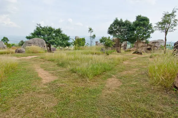 Mor Hin Khao taş parkının manzarası, Tayland Style Stone Henge, Tayland.