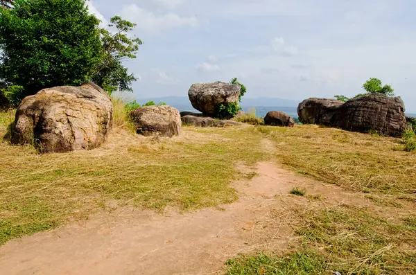 Mor Hin Khao taş parkının manzarası, Tayland Style Stone Henge, Tayland.