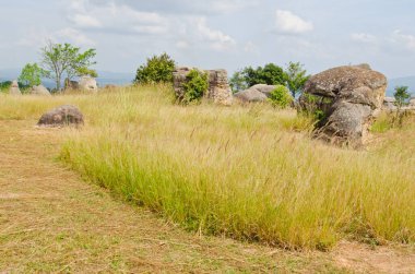Mor Hin Khao taş parkının manzarası, Tayland Style Stone Henge, Tayland.