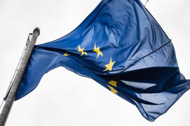 European flag in the sun, by Pascal Kehl