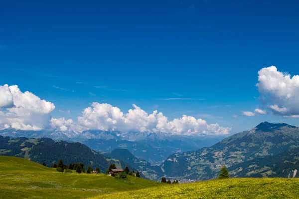 Captiving Swiss Mountain Adventure Εξερευνήστε Τις Χιονισμένες Κορυφές Αγκαλιάστε Συναρπαστικό — Φωτογραφία Αρχείου