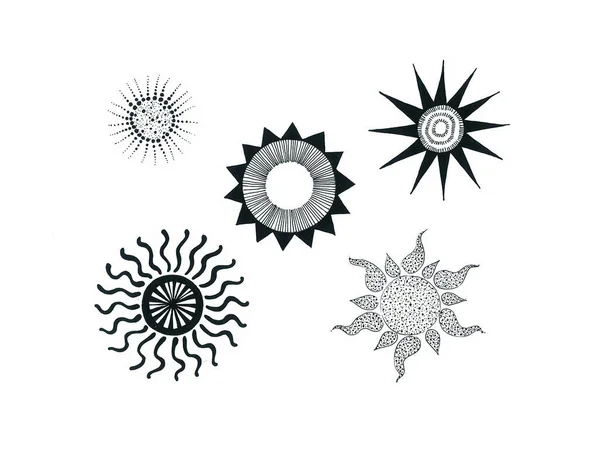 Conjunto Imagens Decorativas Sol Estrelas Esboço Preto Sobre Fundo Branco — Fotografia de Stock