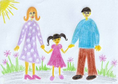 Renkli kalemleri olan bir ailenin çocuk resimleri. Anne, baba, ortada pembe elbiseli iki at kuyruklu bir kız var. Doğada el ele yürüyorlar. Her yerde çiçekler, güneş bir köşede..