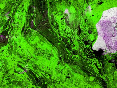 Mermer arka plan. Yeşilin ve siyahın farklı tonları, birçok detay. Mor ve beyaz kaotik noktalar. Sağ tarafta büyük, beyaz, mor bir nokta. Renkler yeni gölgeler oluşturmak için karışır. Soyutlama. Çeşitli dokular.