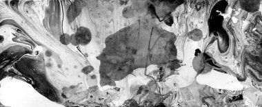 Farklı noktaların ve gölgelerin tek renkli mermer arka planı. Kaotik noktalar ve bulanıklıklar, daha fazla ayrıntı ve ince çizgiler. Yatay arkaplan. Gri, siyah ve beyazın farklı tonlarında. Soyutlama.