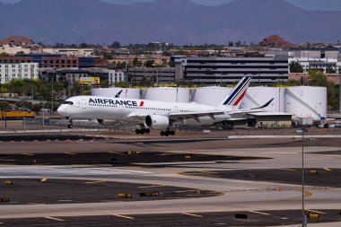 Sky Harbor Şirketi. Havaalanı 3-29-2025 Phoenix AZ, ABD
