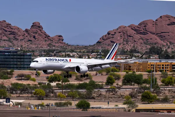 Sky Harbor Şirketi. Havaalanı 3-29-2025 Phoenix AZ, ABD
