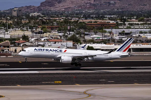 Sky Harbor Şirketi. Havaalanı 3-29-2025 Phoenix AZ, ABD