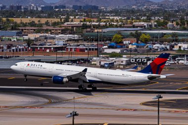 Sky Harbor Şirketi. Havaalanı 3-29-2025 Phoenix AZ, ABD
