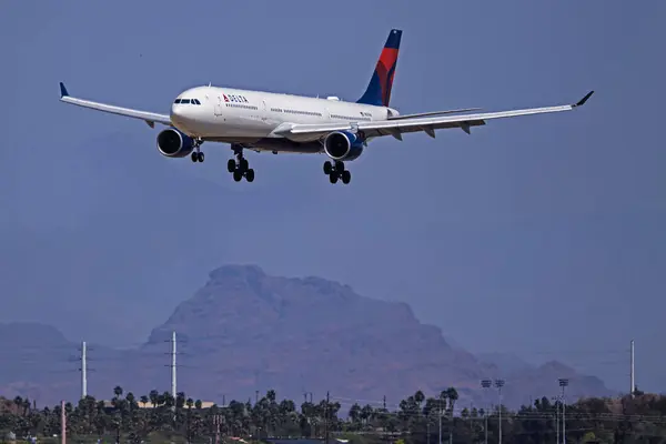 Sky Harbor Şirketi. Havaalanı 3-29-2025 Phoenix AZ, ABD