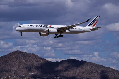 Sky Harbor Şirketi. Havaalanı 4-5-2025 Phoenix AZ, ABD