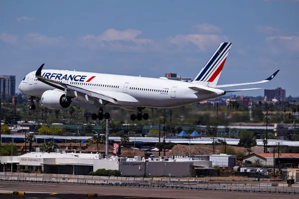 Sky Harbor Şirketi. Havaalanı 4-5-2025 Phoenix AZ, ABD