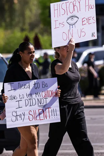 Dana Park Alışveriş Merkezi 4-5-2025 Mesa AZ ABD