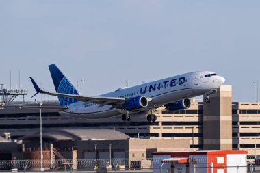 Sky Harbor Şirketi. Havaalanı 4-12-2025 Phoenix AZ, ABD