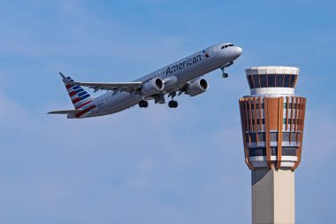 Sky Harbor Şirketi. Havaalanı 4-12-2025 Phoenix AZ, ABD