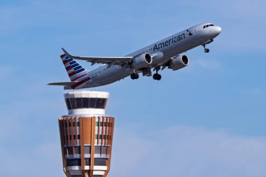 Sky Harbor Şirketi. Havaalanı 4-12-2025 Phoenix AZ, ABD