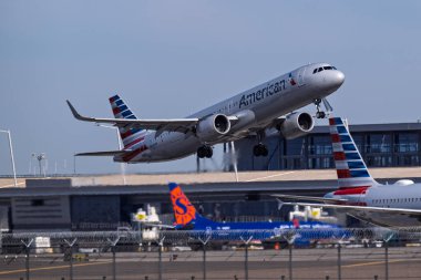 Sky Harbor Şirketi. Havaalanı 4-12-2025 Phoenix AZ, ABD