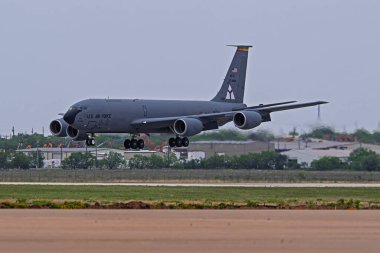 Batı Teksas üzerinde kanatlar 4-18-2025 Dyess AFB, ABD