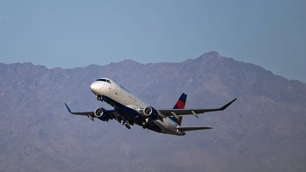 Sky Harbor Havaalanı 6-14-2025 Phoenix AZ ABD