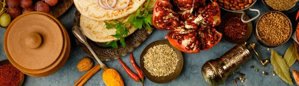 Ingredienti Della Tradizione Mediorientale Araba Pane Kebab Carne Vino Erbe — Foto Stock
