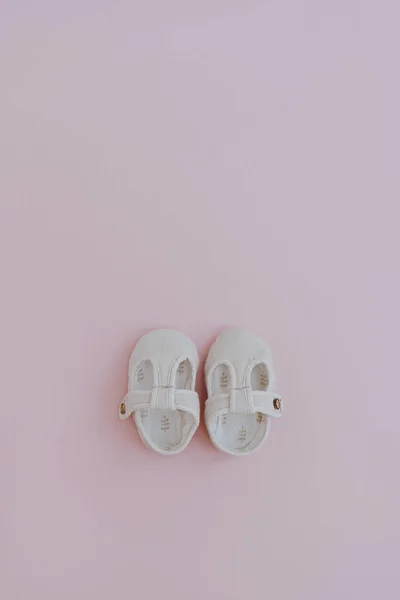 Cotton Shoes Baby Child Flat Lay Aesthetic Nordic Scandinavian Fashion — Stock Photo, Image