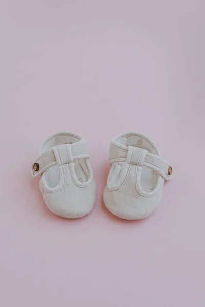 Pair Children Mini Shoes Neutral Pastel Pink Background Flat Lay — Stock Photo, Image