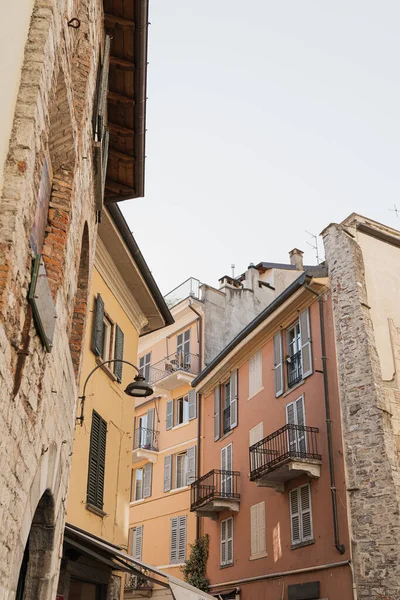 Historisk Italiensk Arkitektur Traditionella Europeiska Gamla Stadsbyggnader Estetisk Sommar Semester — Stockfoto